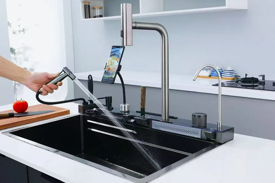 Commercial kitchen sink
